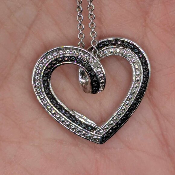 Darling STERLING SILVER HEART NECKLACE 9" Drop Black & Silver -made in Thailand - Picture 1 of 10